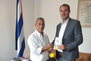 Ambasadorul Cubei in Romania va fi prezent la o competitie de oina, cel mai probabil la Constanta 