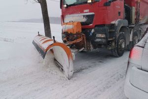 Deszăpezirea drumurilor judeţene, scoasă din nou la licitaţie. Câţi bani a alocat DJDP pentru aceste lucrări!