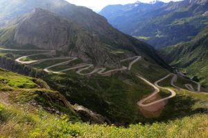 Traficul se închide temporar sâmbătă pe Transfăgărăşan