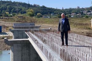 Noul pod peste râul Suceava, „Podul Unirii”, prinde contur