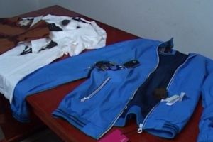 A furat haine de 4.500 de lei dintr-un magazin din Botoşani. Ce pedeapsă a primit tânărul!
