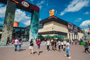 Târgul de antichităţi, la Iulius Mall Suceava