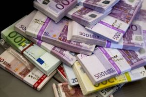 Atenţie! A apărut o nouă metodă de înşelătorie! cum a fost păcălită o femeie de  „generalul american”