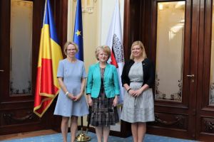 FOTO Ambasadorii Canadei şi Finlandei, în vizită la Primaria Sibiu