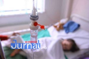 Opt copii cu suspiciune de toxiinfecţie alimentară au ajuns la spital
