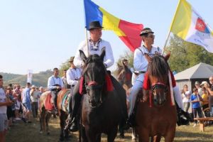 FOTO: Tradiţia bunului simţ, respectată la ”Sărbătoarea Chiherenilor şi a Urisenilor”