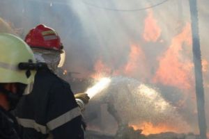 Garaj în flăcări la Cisnădie