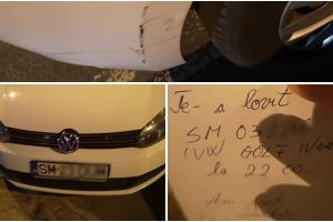 FOTO. Maşină lovită de trei ori în parcare. Şoferiţa vinovată a plecat liniştită