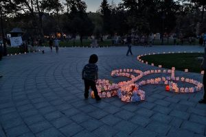 Festivalul luminii, la Constanta. Zeci de constanteni si-au petrecut seara in Parcul Arheologic din municipiu
