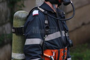 Incendiu în curtea unei pensiuni, de la cenuşa aruncată neglijent pe malul râului Bistriţa