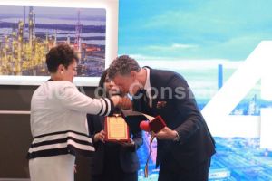 Trei angajati ai Rompetrol, declarati cetateni de onoare ai orasului Navodari. Alexandru Nicolcioiu, printre ei (galerie foto)