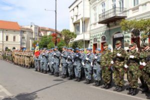 75 de ani de la eliberarea oraşului Sfântu Gheorghe de sub ocupaţie străină, marcaţi prin ceremonii militare şi religioase, depuneri de coroane şi un simpozion