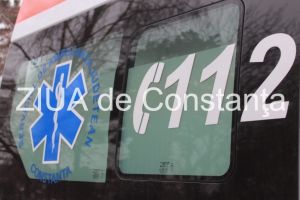 Accident rutier in 2 Mai. Un copil a fost ranit dupa ce o masina s-a rasturnat