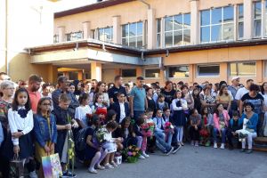 A sunat clopoţelul! Încă un de cursuri, lecţii şi lucruri noi de învăţat a început în şcolile din Teleorman