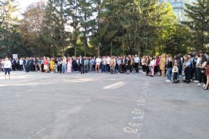FOTO! A început noul an şcolar. Deschidere festivă la Colegiul Naţional ”Mihai Eminescu”