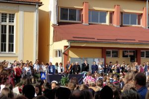 Primarul Creţu, la CN ”Andrei Mureşanu”: Uşile şcolii, larg deschise spre viitorul care vă aparţine