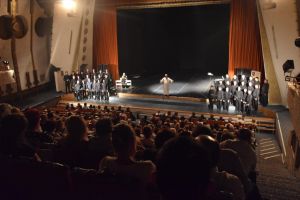 FOTOGALERIE. Spectacol extraordinar susţinut de Grigore Leşe la Satu Mare