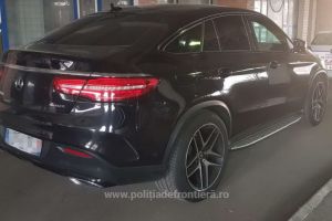 Un Mercedes Benz de 42.000 euro, dispărut recent în Franţa, a apărut la Vama Borş 