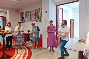 O nouă înfăţişare: Foaierul şi intrarea Teatrului „Arcadia” au fost redecorate din banii orădenilor (FOTO)