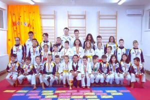 16 medalii de aur pentru sportivii ACS Seishindokan şi primul loc pe cluburi la Cupa României şi Cupa de Toamnă la Karate SKDUN