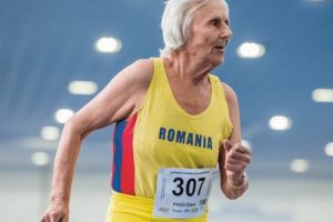 Alergătoarea nonagenară Elena Pagu ne învaţă să trăim la Lateral Talks!
