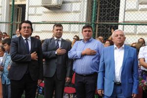 Deschidere de an şcolar cu o colecţie de politicieni, la CNB. La „Lenau” doar Robu a întârziat