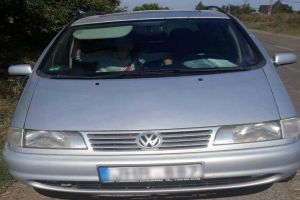 FOTO Botoşănean prins de poliţişti la volanul unui autoturism suspendat temporar