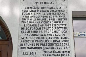 Numele Vioricăi Dăncilă, pus pe o şcoală reabilitată din bani publici