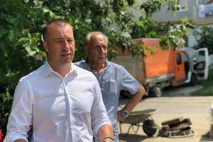 Aproape 450 de suceveni beneficiază direct de modernizarea a trei străzi din centrul ...