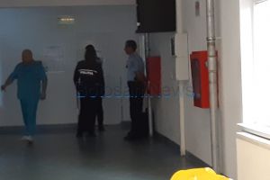 FOTO! Pacientul de la Spitalul Judeţean, care avea asupra sa un pistol, amendat de poliţiştii botoşăneni. Ce vârstă are şi cum s-a întâmplat totul!