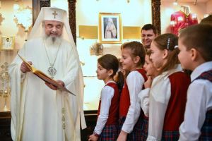 Şcoala şi Biserica susţin educaţia elevilor de la sate şi oraşe