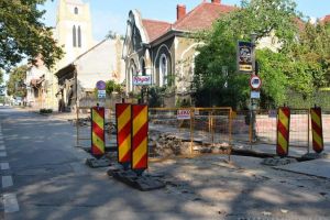 Atenţie, lucrări pe Aleea Ştrandului! Furnizarea apei potabile se întrerupe joi total în zonă