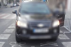 Constanta: Autoturisme parcate neregulamentar, ridicate de politistii locali (galerie foto)
