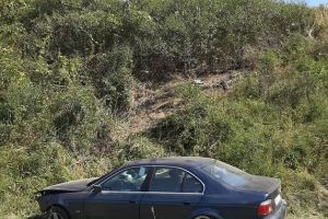 Accident la Domneşti: Patru adulţi şi 2 copii, duşi la spital