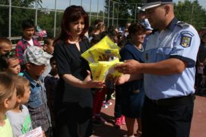 De trei ori „10 PENTRU SIGURANŢĂ” pentru elevi, părinţi şi cadre didactice!