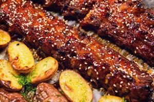 Coaste de porc marinate la cuptor