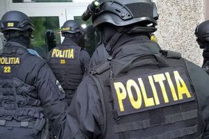 Percheziţii anticorupţie în Mureş, Vâlcea şi Sibiu