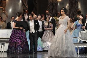 Opera Braşov deschide stagiunea 2019-2020 cu spectacolul „La Traviata”