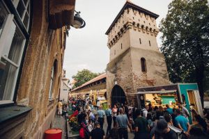 Începe Foodie Street Food Cuisine –  25 de food truck-uri pun stăpânire pe cea mai frumoasă stradă din Sibiu