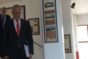 Samuel Calotă: “Îl sfătuiesc pe domnul Tăriceanu să se debaraseze urgent de combinatorii din jurul domniei sale”