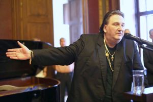Popa’s rămâne ambasador al Timişoarei, după gafa cu oltenii. Robu: Este un om atât de valoros