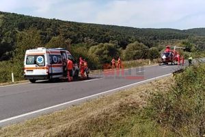 FOTO. Drumul Satu Mare – Cluj, blocat din cauza unui accident. Elicopterul SMURD, chemat de urgenţă