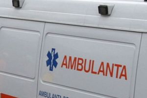 Accident in Pleasa. Un sofer a intrat intr-o masina parcata dupa ce i s-a facut rau la volan