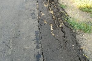 Bihorenii se plâng de starea drumului judeţean din Suplacu de Barcău (FOTO)