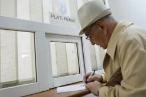 Ministrul Budăi: Părinţii şi bunicii noştri nu trebuie panicaţi inutil în legătură cu pensiile