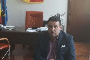 Prefectul spune că Primăria Sfântu Gheorghe abia acum „a început să se mişte” cu retrocedările