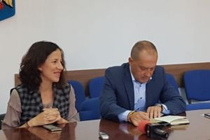 ÎN DIRECT Conferinţă de presă la Prefectură. Startup Nation şi vizita la Airbus