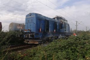 Locomotivă cuprinsă de flăcări în gară, în judeţul Timiş