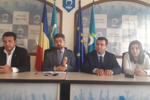 Candidatul Theodor Paleologu ii invita pe Klaus Iohannis si Mircea Diaconu la o dezbatere, la Constanta (galerie foto) 