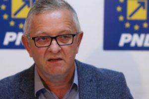 Declanşarea alegerilor anticipate, luată în calcul de liberali